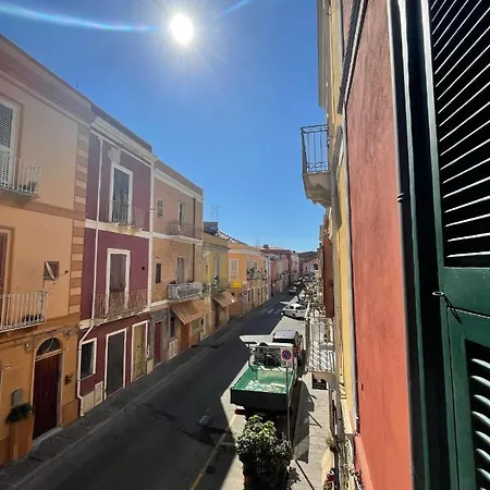 Сasa de vacaciones Via Roma House Carloforte (Isola di San Pietro)